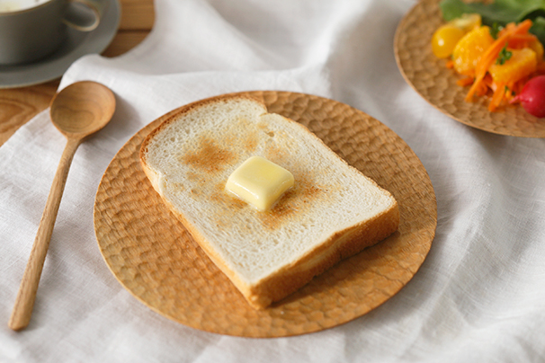丸 四角に木製も パンの日 をもっと楽しく おしゃれなパン皿10選 キナリノ