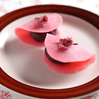 目で見て楽しい、食べて美味しい、春の味♡「春の和菓子」をいただきましょう♪