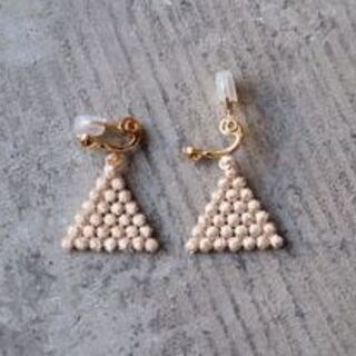 さりげない煌きを。シンプル好きさんに贈る「可憐なアクセサリー」6選