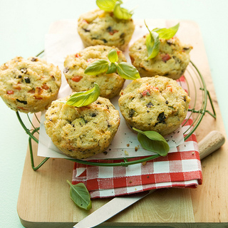 朝ごはんやランチにぴったり♪簡単おいしい【おかずマフィン】