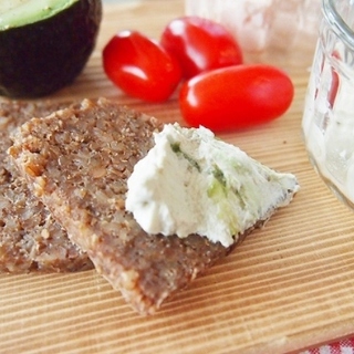 人気の万能調味料！ヘルシーなのに濃厚な「水きり塩ヨーグルト」の作り方＆レシピ