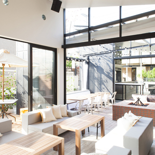 ワンちゃんにやさしい街、鎌倉。ペットOKのカフェで一緒に食事を楽しみませんか?