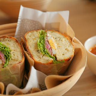 今日は何を挟もうか。ちょっと変わったサンドイッチレシピをご紹介♪