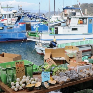 早起きは三文の徳!葉山の朝市でお得なグルメを堪能しよう♪