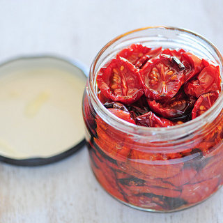 セミドライでアイデア膨らむ。セミドライトマトを作って使おう♪