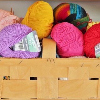 編み針は使いません！毛糸を使って、気軽に簡単ハンドメイド♪