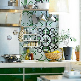 上品でちょっとレトロ。キッチン×タイルの素敵な関係