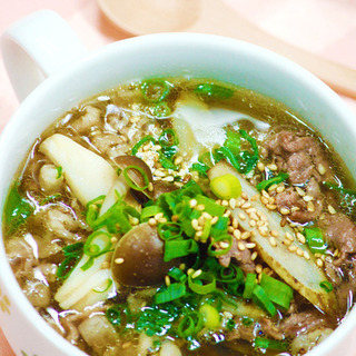 体の芯からポカポカ。一皿で満足する、具だくさんの食べるスープレシピ【和洋中】