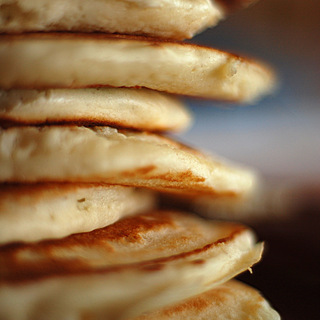 ひっくり返して完成！歓声あがる『パンケーキアート』を作ってみよ♡