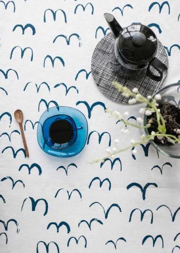 食卓を北欧テイストに 北欧柄のテーブルクロスで食卓を模様替え キナリノ