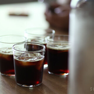 いつものドリンクを特別に♪ おうちカフェが楽しくなる〈大人かわいいグラス〉