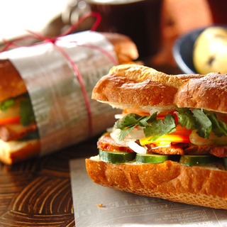 何通りにも変身！のっけたり、挟んだり･･･etc.アレンジで広がる「バゲット・レシピ」