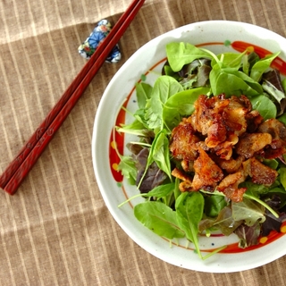 サラダをメインディッシュに。「野菜×お肉」の食べ応えのある満足レシピ♪
