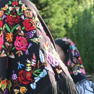 糸と糸が紡ぐ伝統のアートを知ろう。世界の美しい刺繍たち