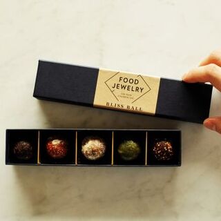 今話題のブリスボール。「罪悪感ゼロ」のスイーツって知ってる？