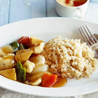 体には良い!だけど味に飽きる時も…。玄米ご飯に合うおかず&アレンジレシピ