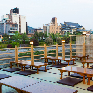 夏の京都で訪れたい。風情ある川床（かわゆか・かわどこ）の美味しいレストラン