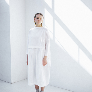 難しいと思ってない？夏の青空に映える爽やかな白色で『オールホワイトコーデ』