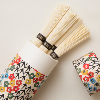 夏は、やっぱり素麺でしょ！島で生まれ島で育った「小豆島商店」の手延べそうめん