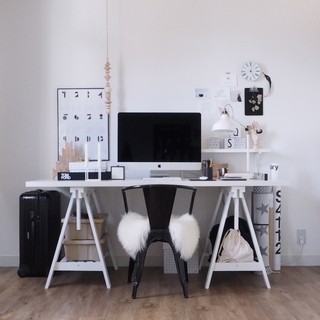 まるで小さなアトリエスペース。みんなの「ワークデスク」まわりを覗いちゃおう