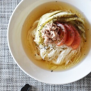 夏のお昼はこれに限る！ツルっとさっぱり「うどん＆そうめん」でぶっかけレシピ