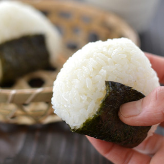 ころんと可愛い＊今も昔も愛される『おにぎり』を美味しく食べましょう