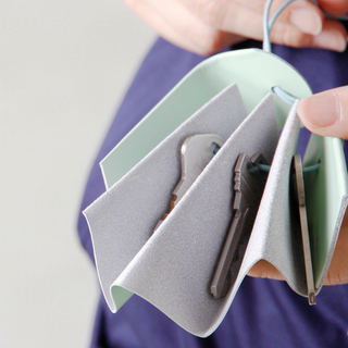 持ってるだけで気分上々♪ちょっと周りと差がつくバッグの中のおしゃれな小物たち