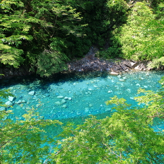 【神奈川県】美しすぎるブルーの川。「ユーシン渓谷」へ行こう！