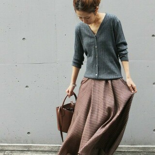 着こなし次第で太って見えない♪今シーズンは「リブニット」がマストです！