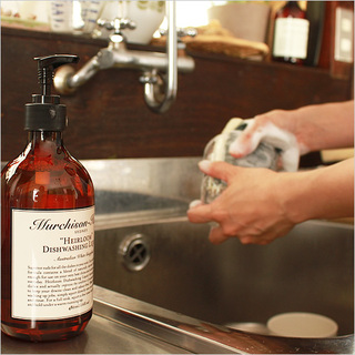 《秋冬のハンドケア》手軽にできる簡単ケアで、爪先まで "つるすべ手肌"に。