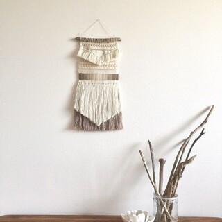 毛糸で壁面を飾ろう♪簡単フリンジ・ポンポン・タッセルの作り方
