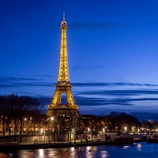 カメラ女子必見＊ロマンチックな時を演出する“ヨーロッパの素敵な夜景スポット”5選