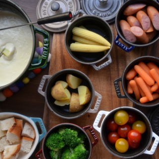 わが家で簡単【チーズフォンデュ】基本のつくり方とオススメ食材♪