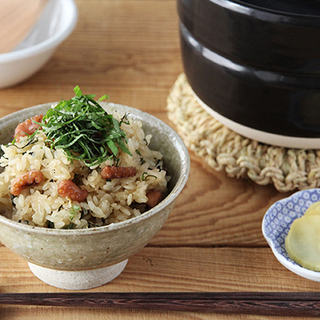 ぽってりとした質感やあたたかな色合いの「和食器・土鍋」で楽しむ秋の食卓♪
