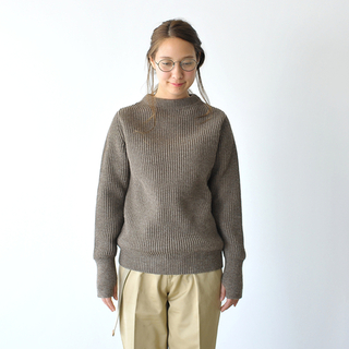 冬ファッションの定番シンプルニット。自分に似合う「セーター」の選び方＆着こなしコーデ
