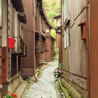 まるでタイムスリップしたみたい。新潟県・佐渡にある「宿根木」の美しい町並み散策