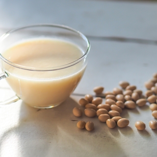 寒い季節に飲みたくなるね＊ほっこり温か【甘酒豆乳】のレシピ大集合！