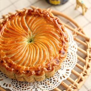 幸せを運ぶ？フランスの伝統菓子「ガレット・デ・ロワ」で新年の運試し*ませんか♪