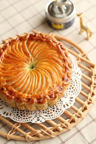 幸せを運ぶ フランスの伝統菓子 ガレット デ ロワ で新年の運試し ませんか キナリノ