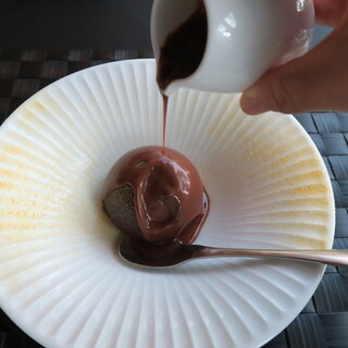 金沢の茶屋とカフェで “おあがりあそばせ” 冬に食べたい和洋スイーツ