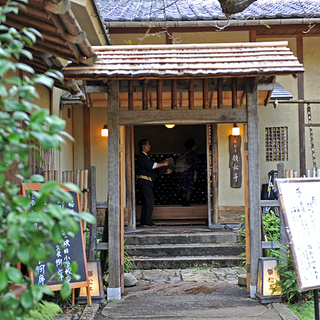 【都内】特別な日に訪れたい。古きよき《日本料理》の姿を今に伝える名店 4選