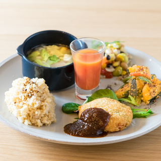 【銀座・丸の内】厳選！ヘルシーで身体にやさしい「ランチ＆スイーツ」はいかが？