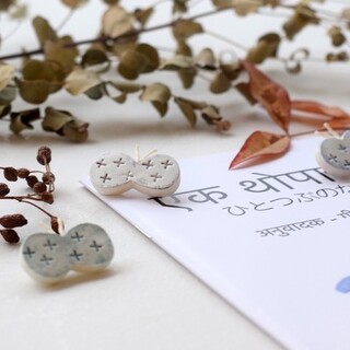 まるで陶器のよう♪「石塑粘土（せきそねんど）」で作るアクセサリーの作り方