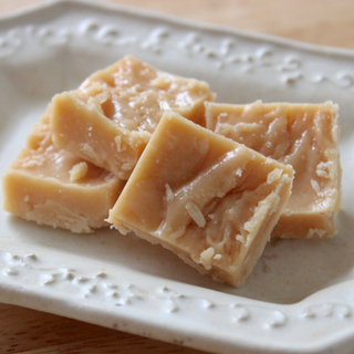 “ホロリ食感、濃厚な甘さ♪イギリスで愛される「ファッジ」のレシピ集