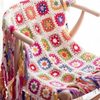 レトロな可愛さに夢中♪「グラニー編み」でつくる、冬のほっこりアイテムDIY集