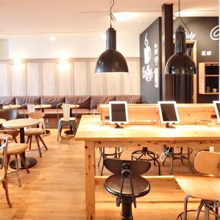 勉強・読書に目覚めたあなたへ。有意義なひとり時間を過ごせるカフェ【都内7選】