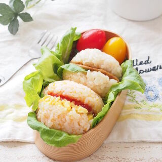 春からの新生活。美味しくってかわいい「おにぎり弁当」で手作りランチを始めませんか？