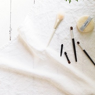 “週一ケア”を取り入れて、メイク道具を清潔に保とう◎