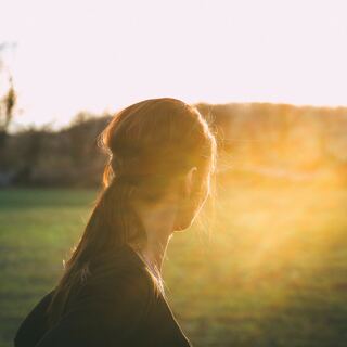 「あの人素敵だね」と言われる女性になるために。内面から輝くための10の習慣