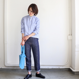 持っておきたい垢抜けアイテム！「ブルーシャツ」のお洒落な着こなし方